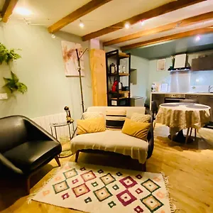 https://les-reves-deglantine.hotels-rhonealpes.com