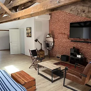 https://lentre-garonne-et-lolivier.midi-pyreneeshotels.com